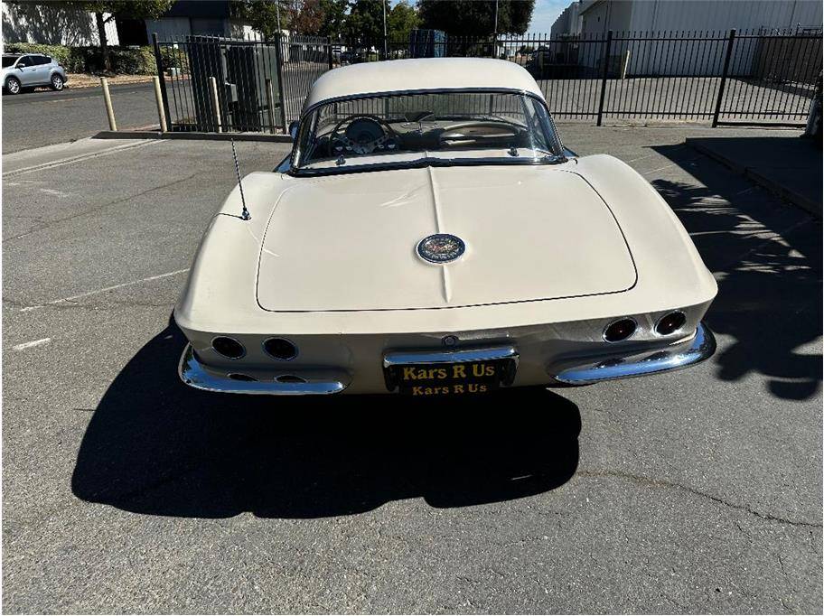 Chevrolet-Corvette-coupe-1962-5407-4