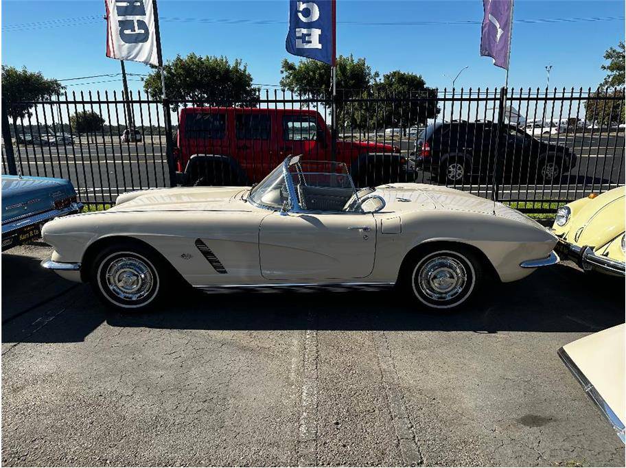 Chevrolet-Corvette-coupe-1962-5407