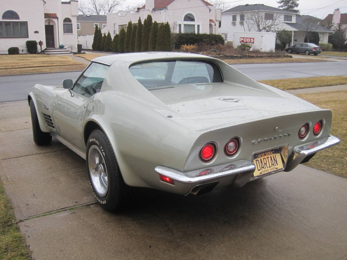 Chevrolet-Corvette-stingray-1972-122310-2