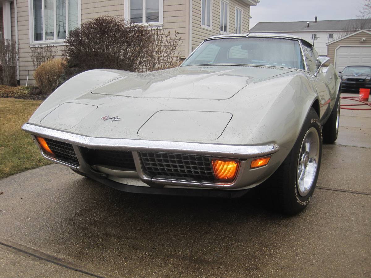 Chevrolet-Corvette-stingray-1972-122310-3