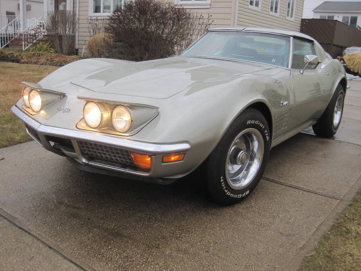 Chevrolet-Corvette-stingray-1972-122310-4