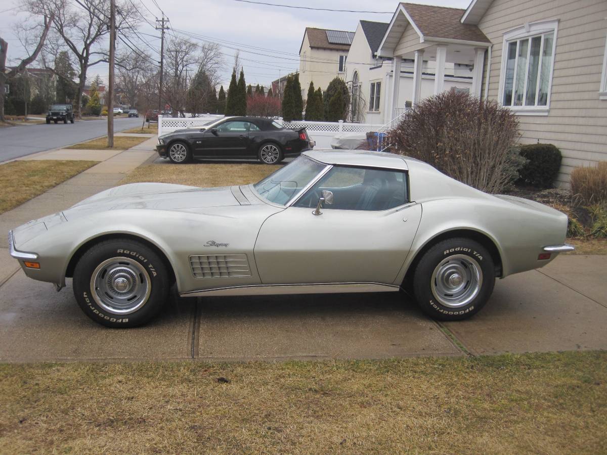 Chevrolet-Corvette-stingray-1972-122310-5