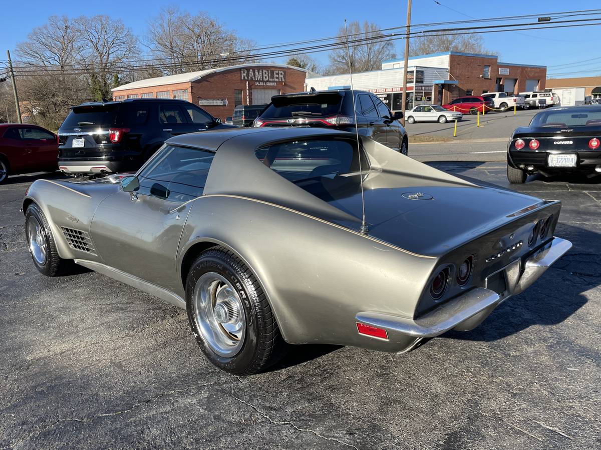 Chevrolet-Corvette-stingray-1972-grey-117868-2