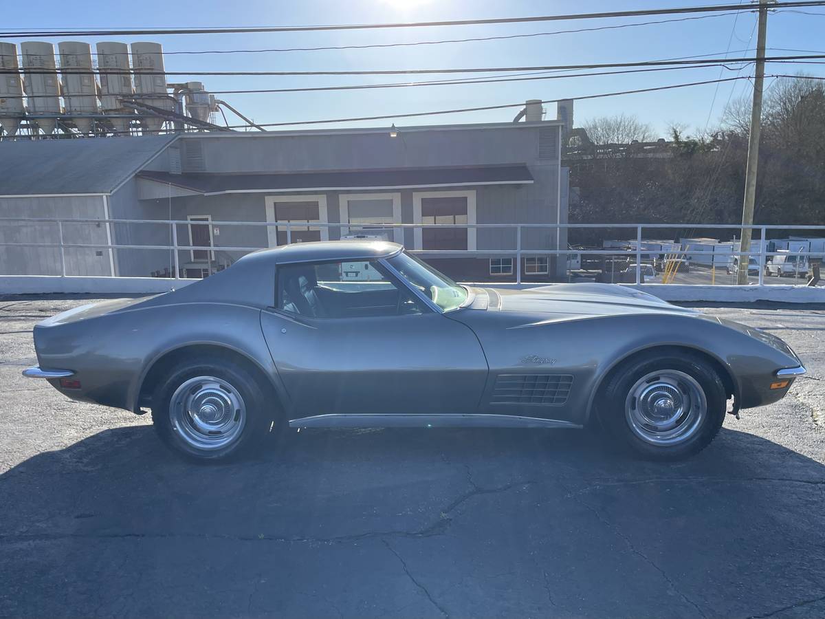 Chevrolet-Corvette-stingray-1972-grey-117868-5