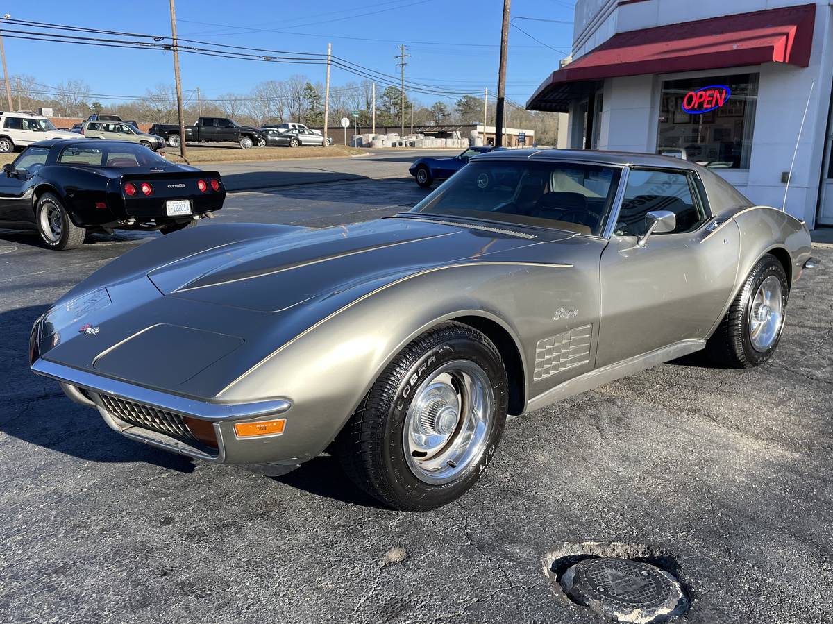 Chevrolet-Corvette-stingray-1972-grey-117868