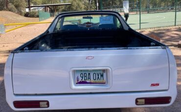 Chevrolet-El-Camino-1979-White-Black-82040-4