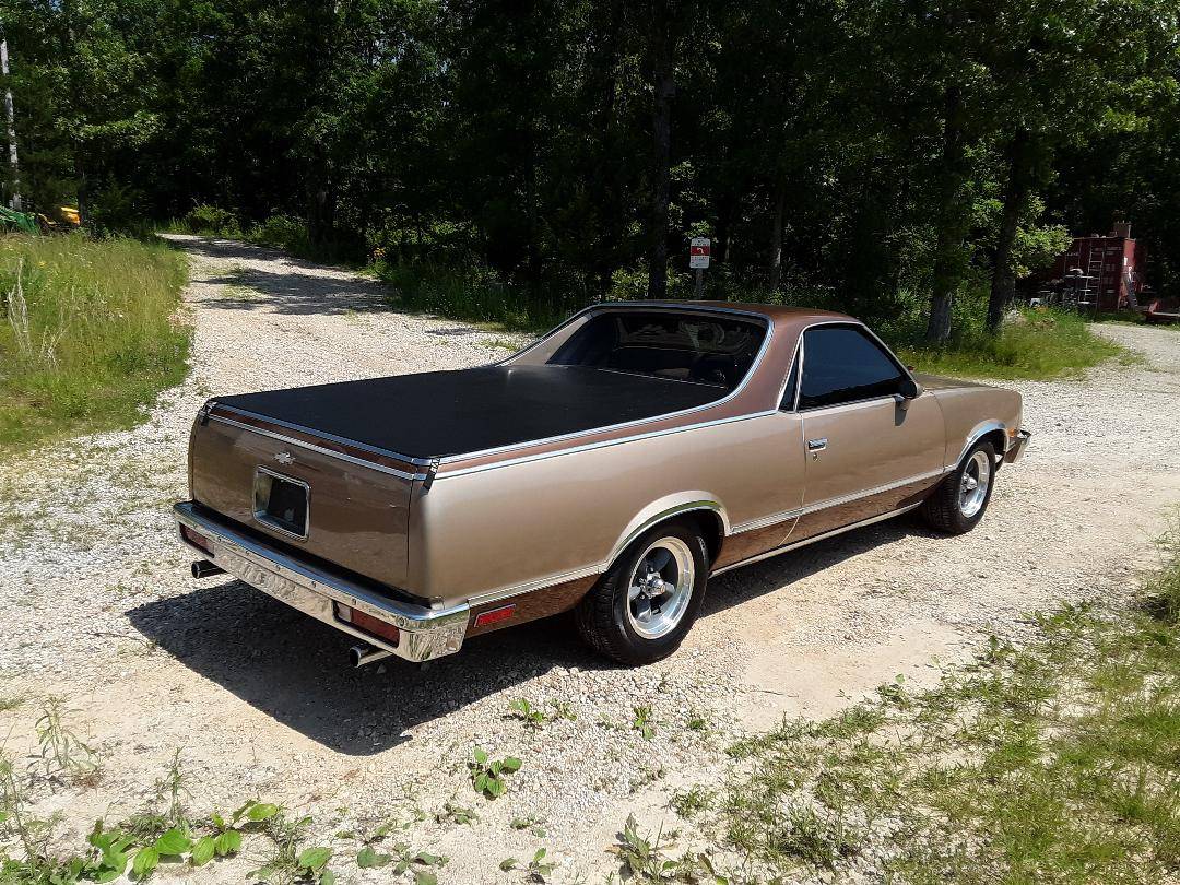 Chevrolet-Elcamino-1985-286463-1