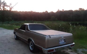 Chevrolet-Elcamino-1985-286463-2