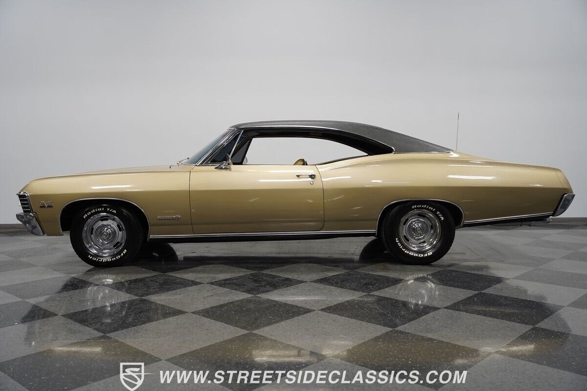 Chevrolet-Impala-1967-Gold-Black-62848-2