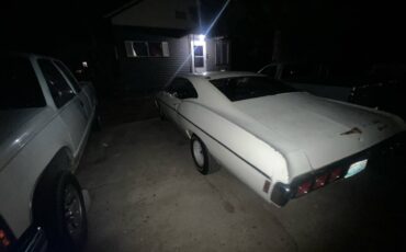 Chevrolet-Impala-1968-white-198683-6