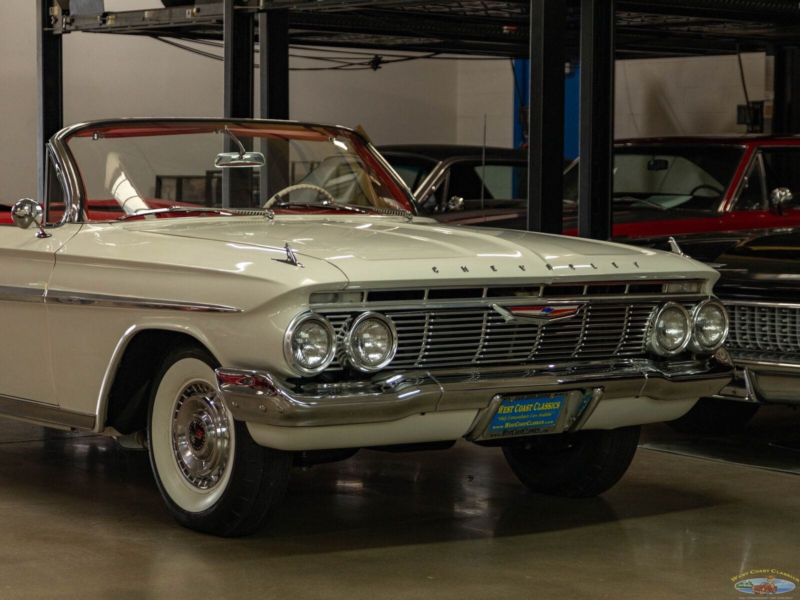 Chevrolet-Impala-Cabriolet-1961-White-119402-11