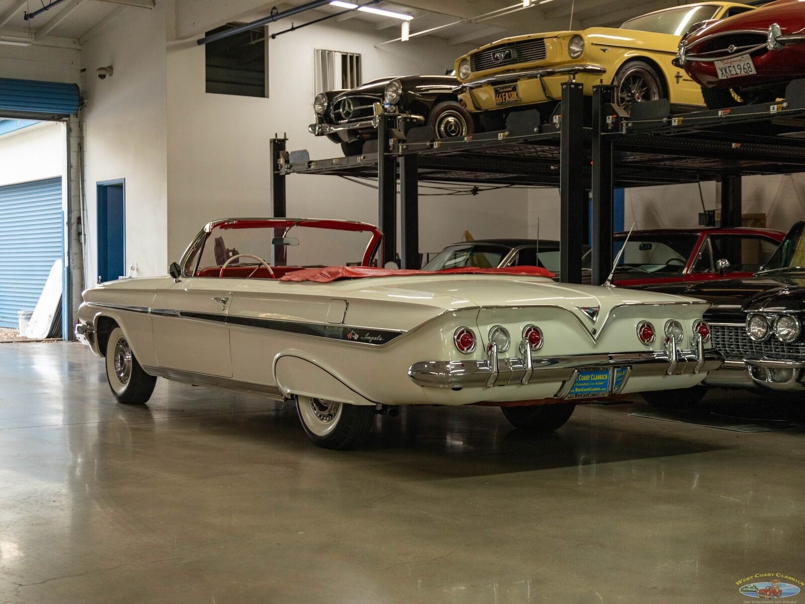 Chevrolet-Impala-Cabriolet-1961-White-119402-20