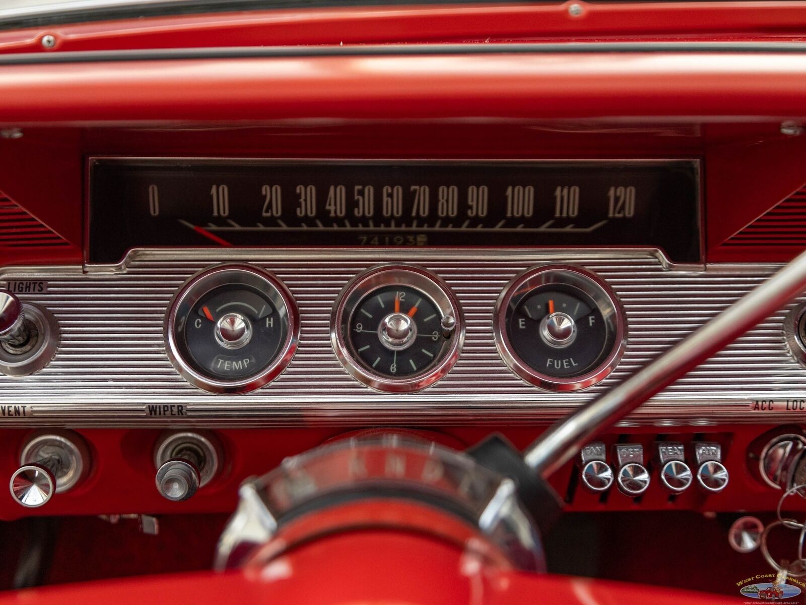 Chevrolet-Impala-Cabriolet-1961-White-119402-34