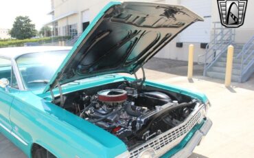 Chevrolet-Impala-Coupe-1963-Green-Green-1389-14