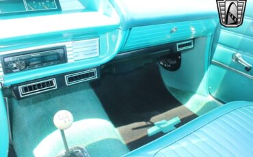 Chevrolet-Impala-Coupe-1963-Green-Green-1389-22