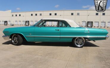 Chevrolet-Impala-Coupe-1963-Green-Green-1389-28