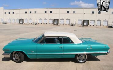 Chevrolet-Impala-Coupe-1963-Green-Green-1389-3