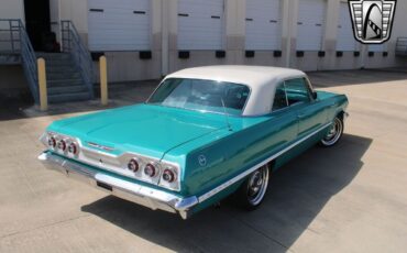 Chevrolet-Impala-Coupe-1963-Green-Green-1389-34