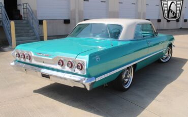 Chevrolet-Impala-Coupe-1963-Green-Green-1389-35