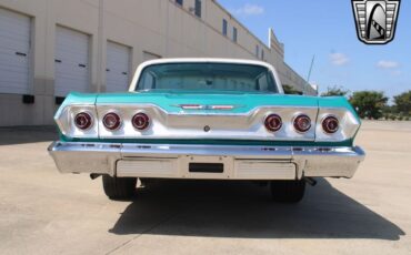 Chevrolet-Impala-Coupe-1963-Green-Green-1389-4