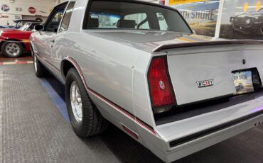 Chevrolet-Monte-Carlo-Coupe-1985-Silver-Gray-104607-20