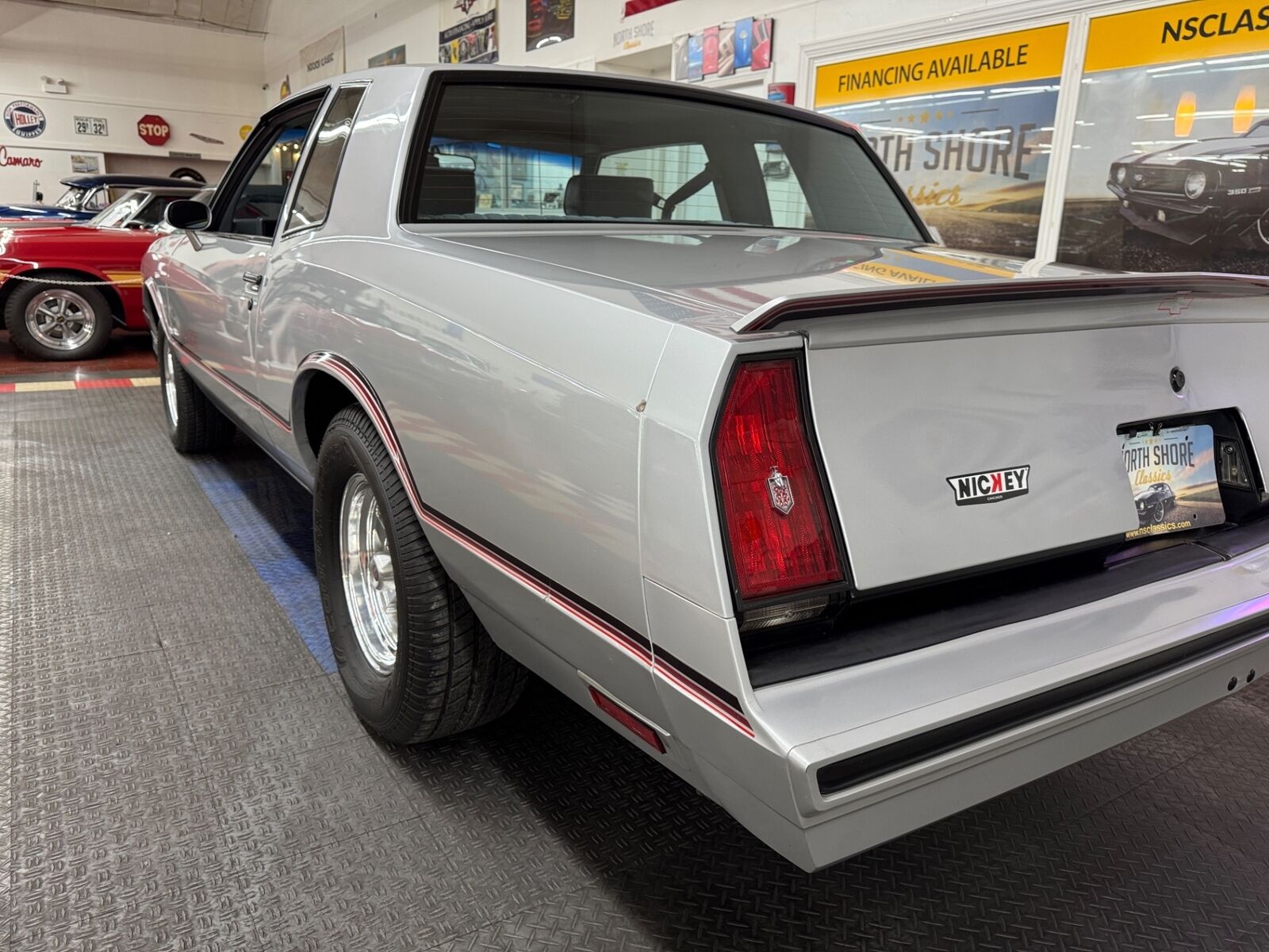 Chevrolet-Monte-Carlo-Coupe-1985-Silver-Gray-104607-20