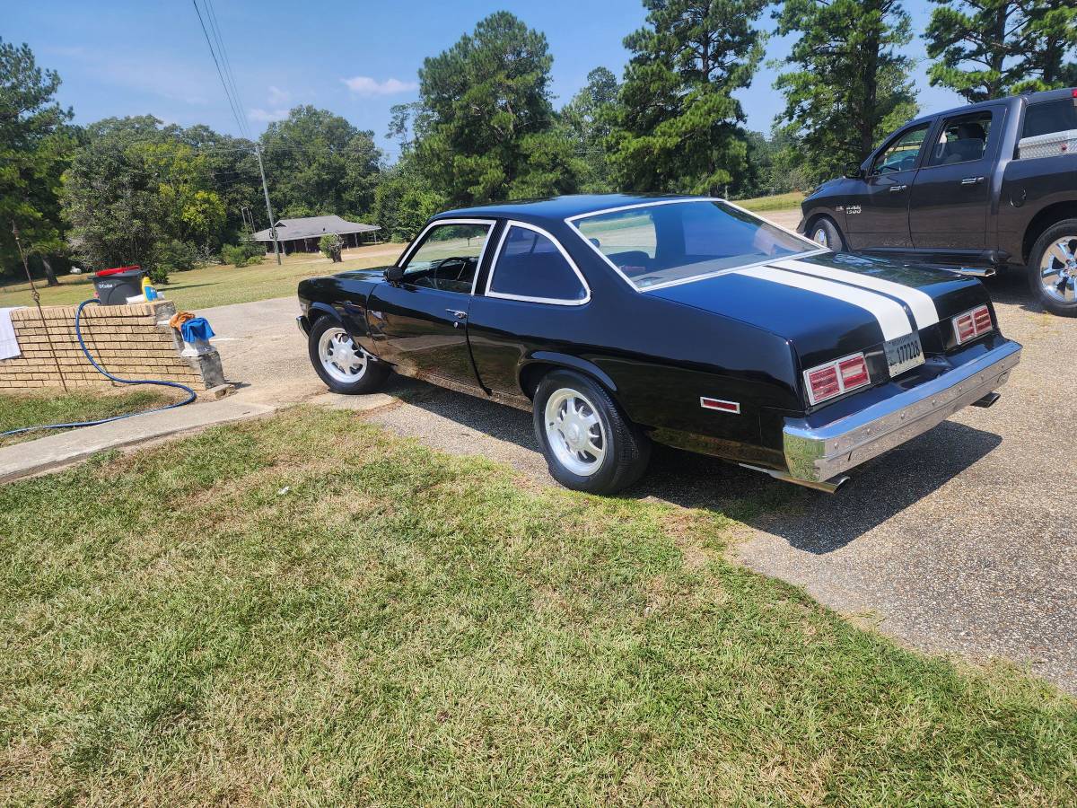 Chevrolet-Nova-1977-black-514989-15