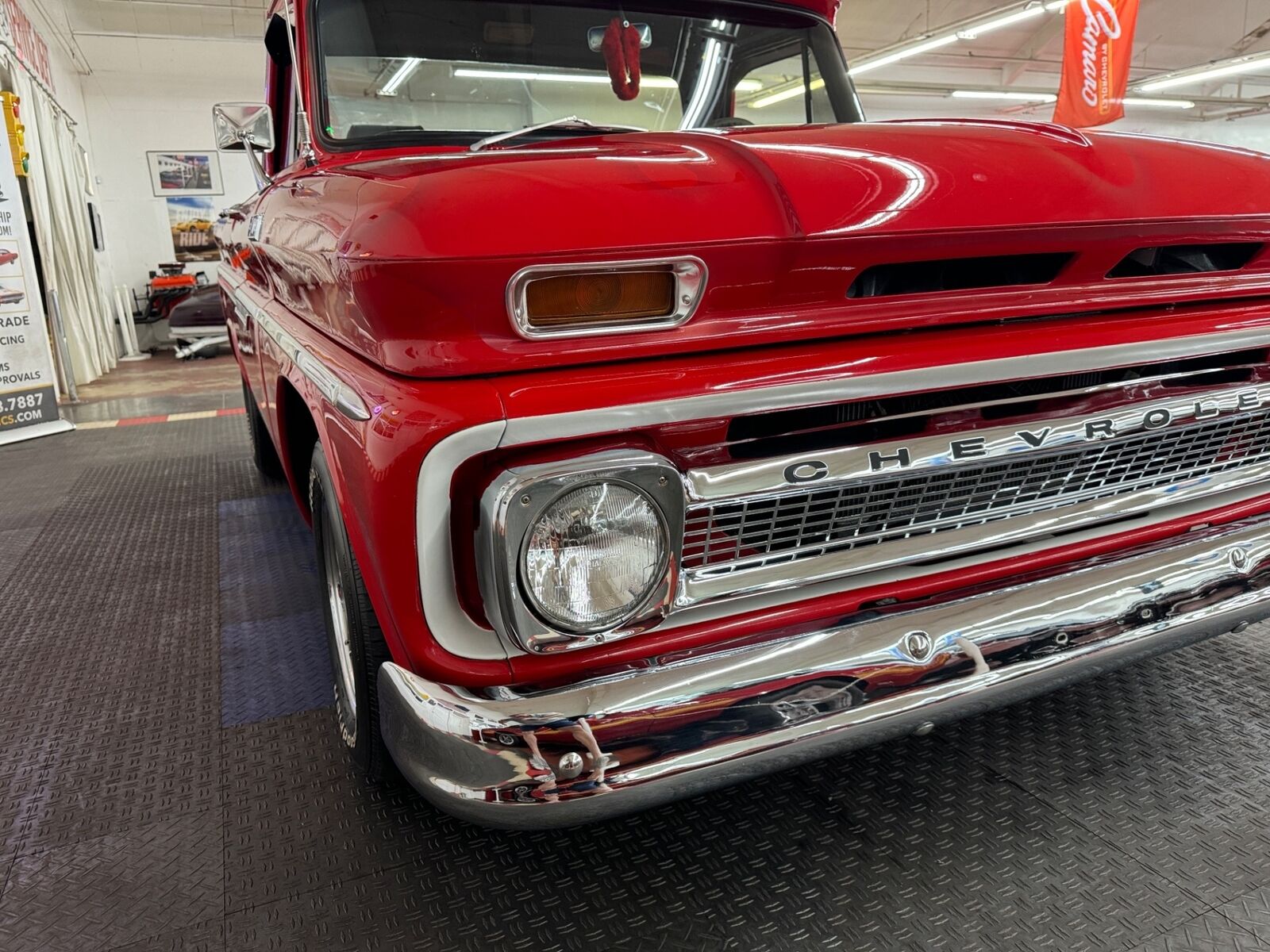 Chevrolet-Other-Pickups-1965-Red-Gray-916-6