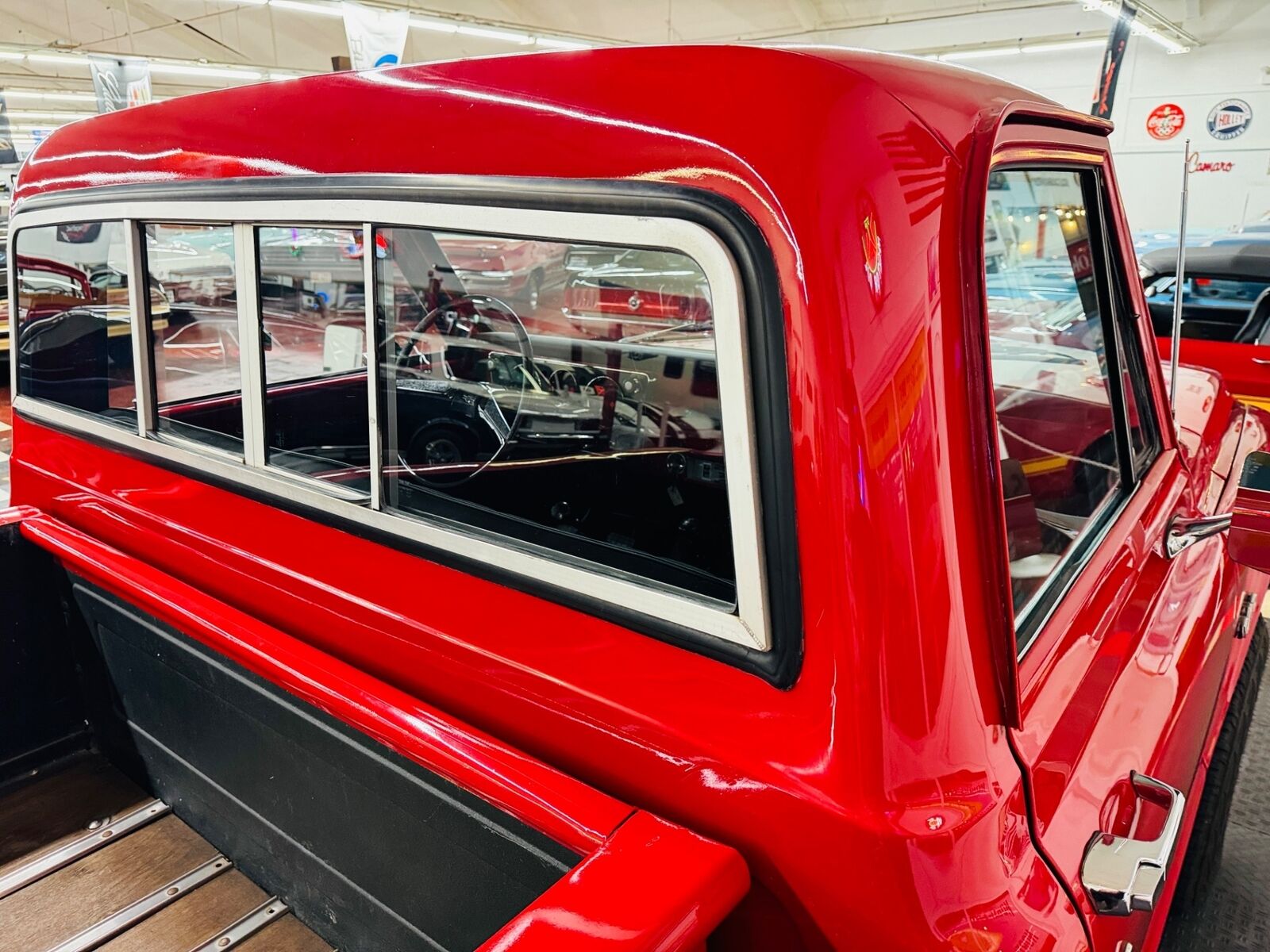 Chevrolet-Other-Pickups-1972-Red-Black-2165-15