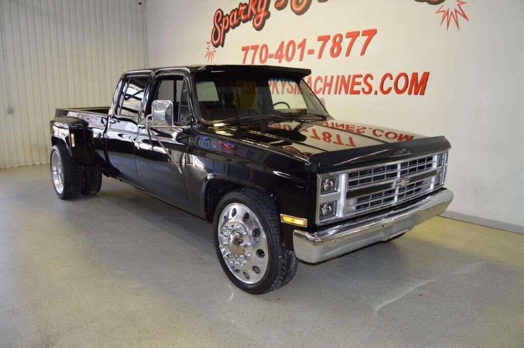 Chevrolet-Other-Pickups-1985-Black-Black-107927-1