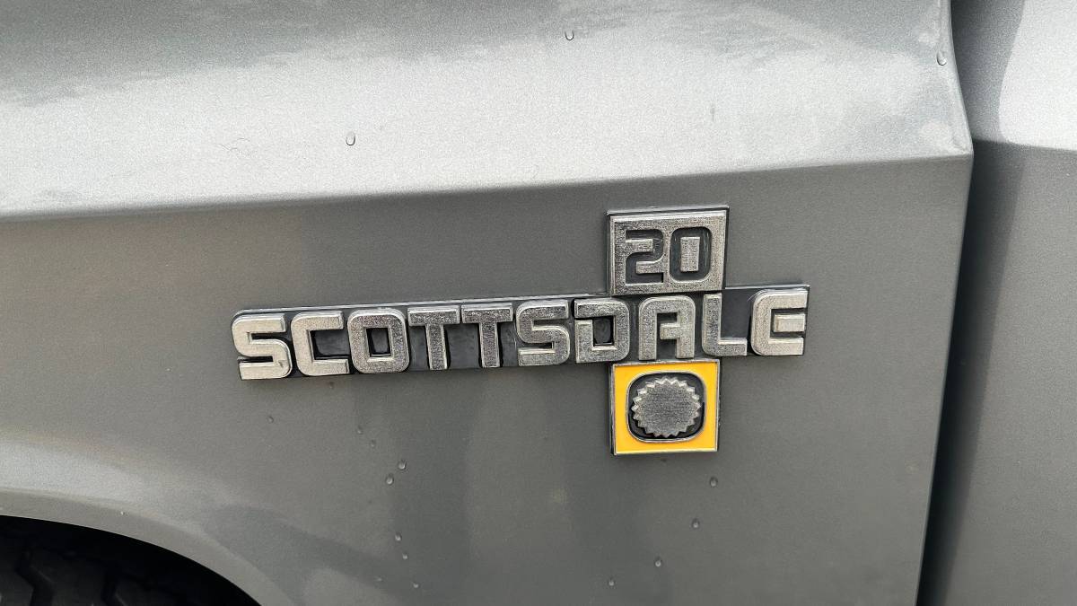 Chevrolet-Scottsdale-r20-conventional-34-ton-1987-grey-74419-13