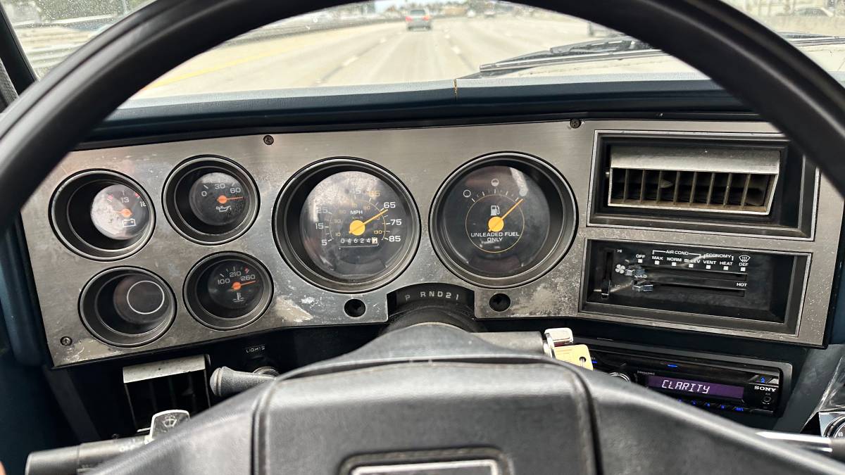 Chevrolet-Scottsdale-r20-conventional-34-ton-1987-grey-74419-8