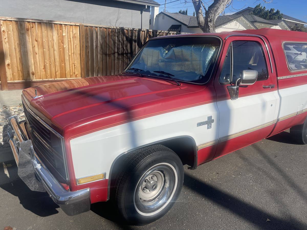 Chevrolet-Silverado-1500-1984-red-199558-2