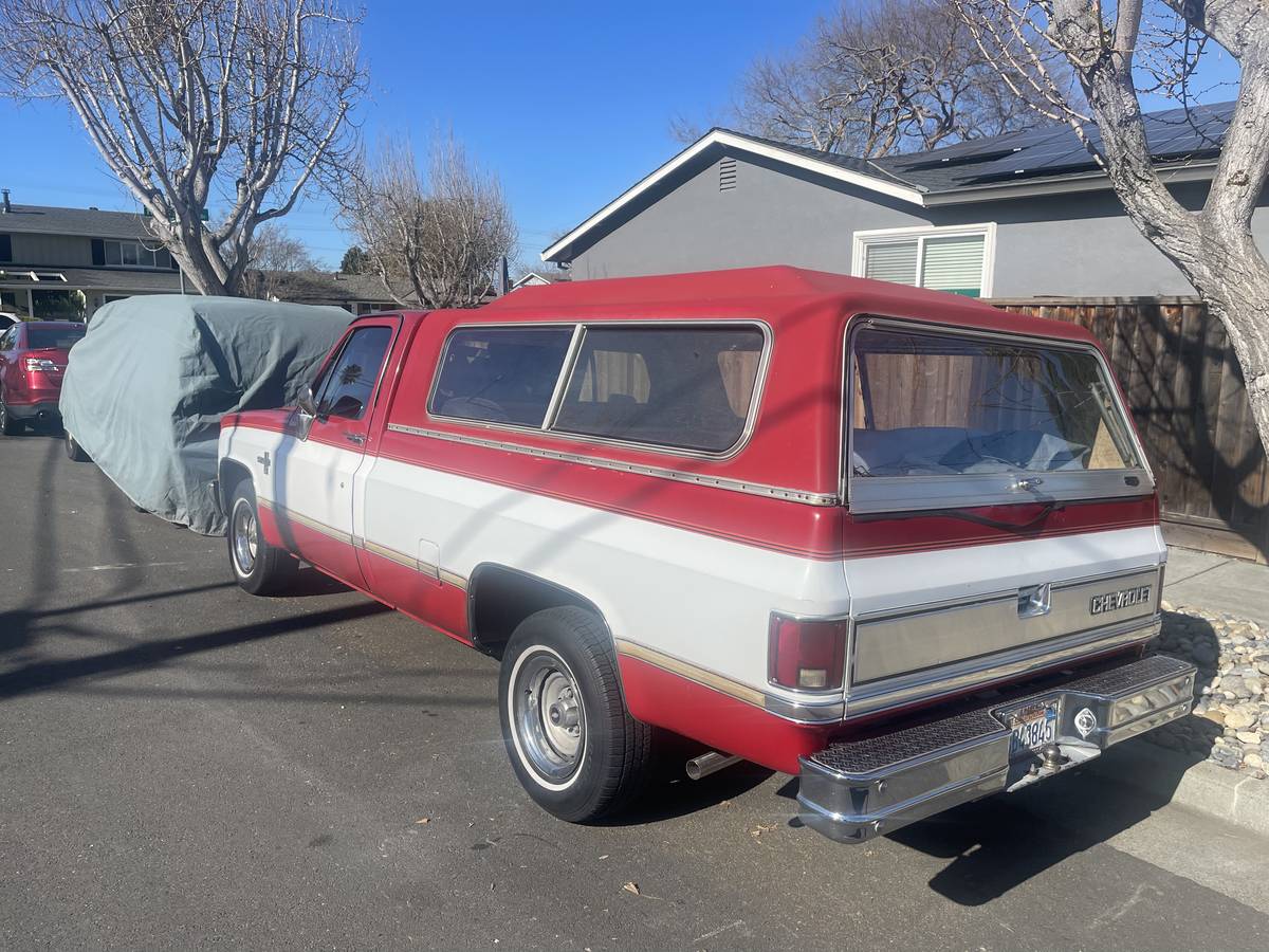 Chevrolet-Silverado-1500-1984-red-199558-4