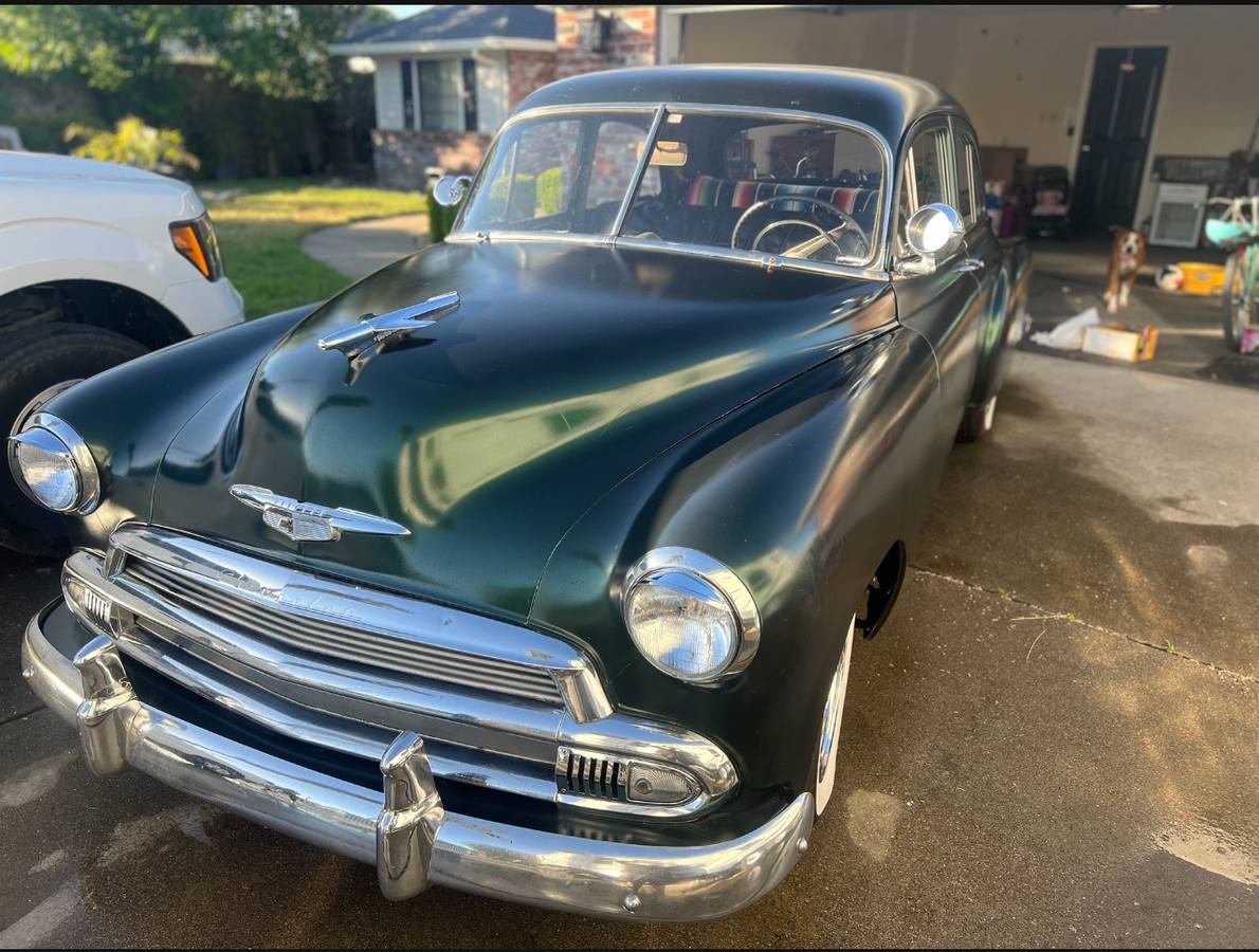 Chevrolet-Styleline-deluxe-1951-green-118528