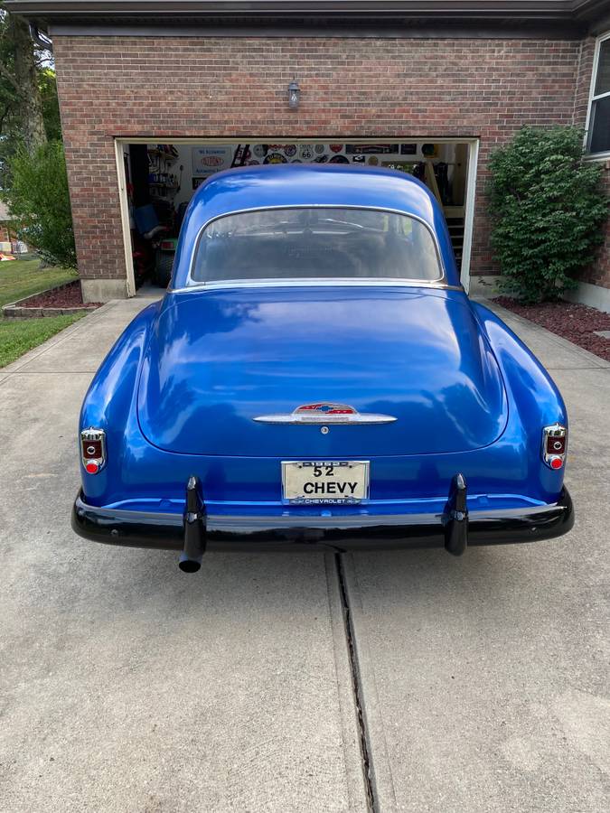 Chevrolet-Styleline-deluxe-1952-blue-79577-3