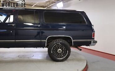 Chevrolet-Suburban-1989-Other-Other-152962-9