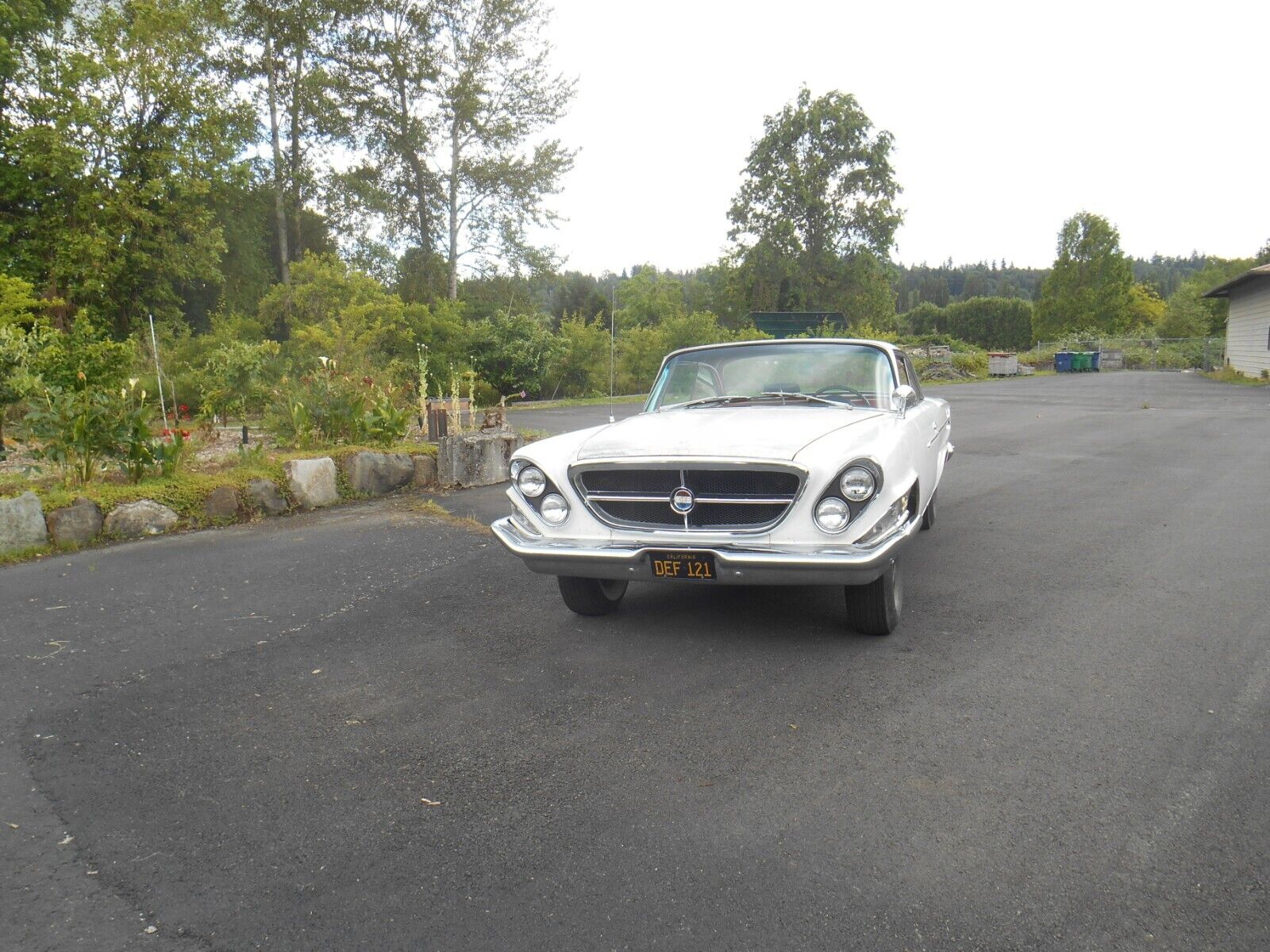 Chrysler-300-Series-Coupe-1962-White-Red-109435-1