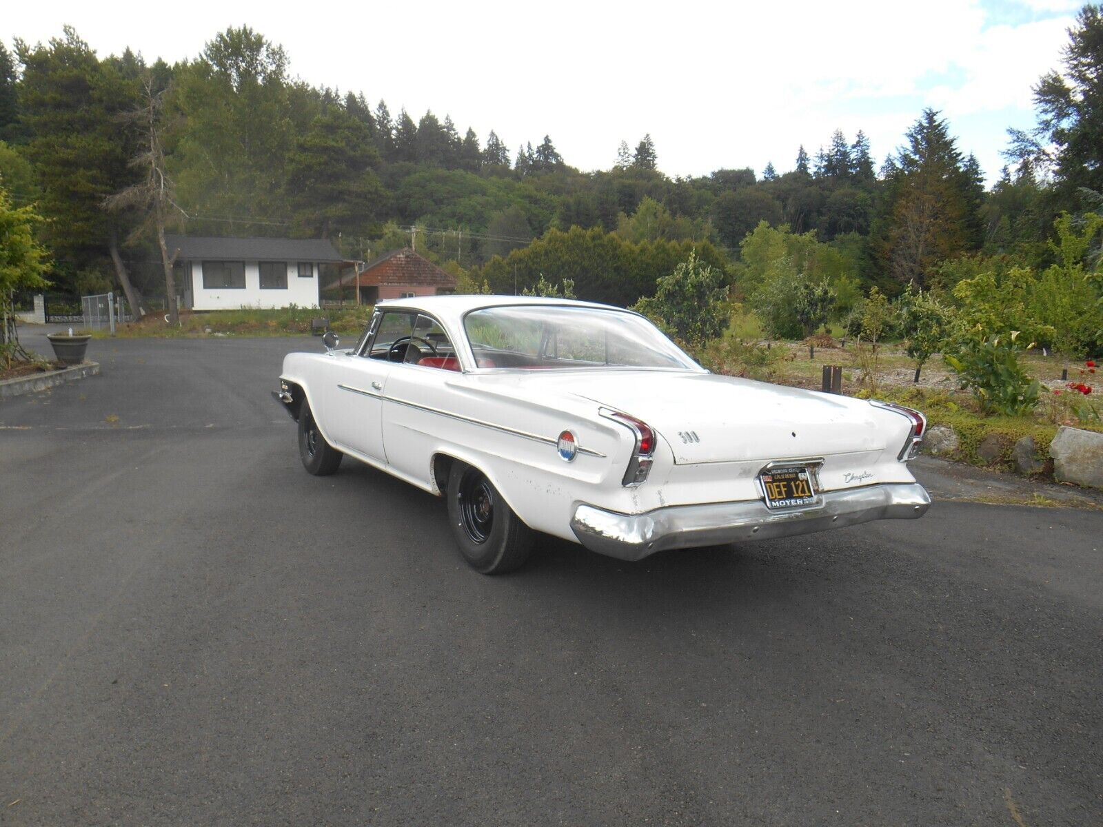 Chrysler-300-Series-Coupe-1962-White-Red-109435-3