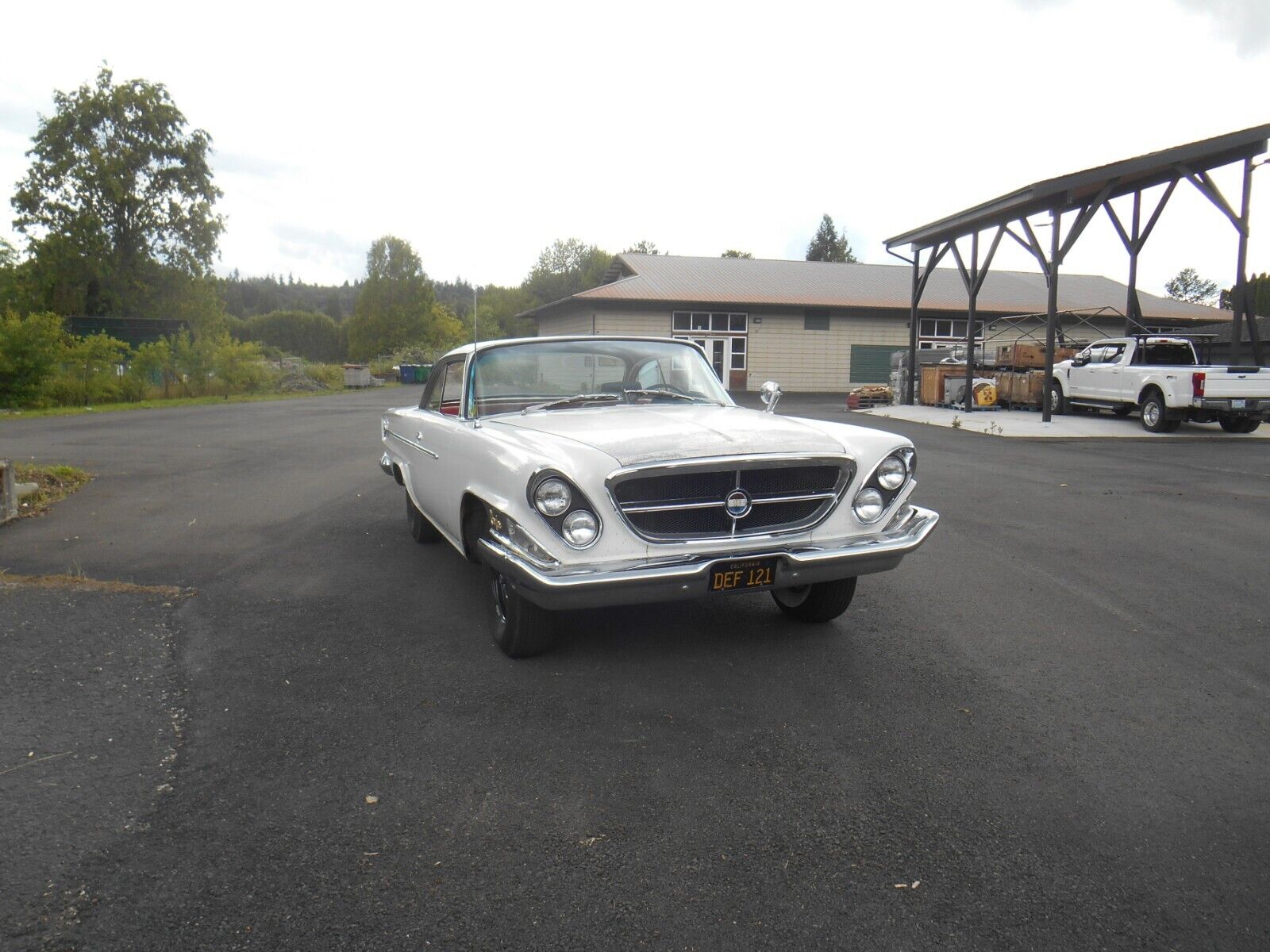 Chrysler-300-Series-Coupe-1962-White-Red-109435-7