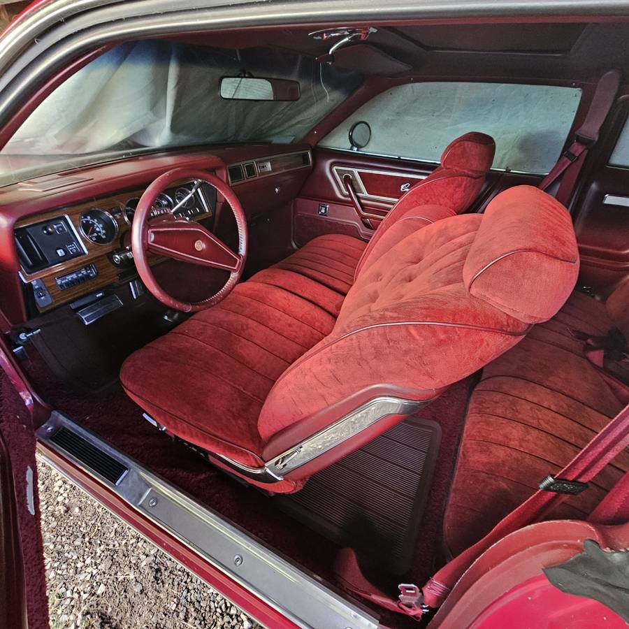 Chrysler-Cordoba-1977-red-30539-7