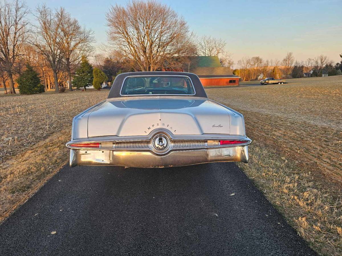 Chrysler-Imperial-crown-coupe-1965-silver-91732-2