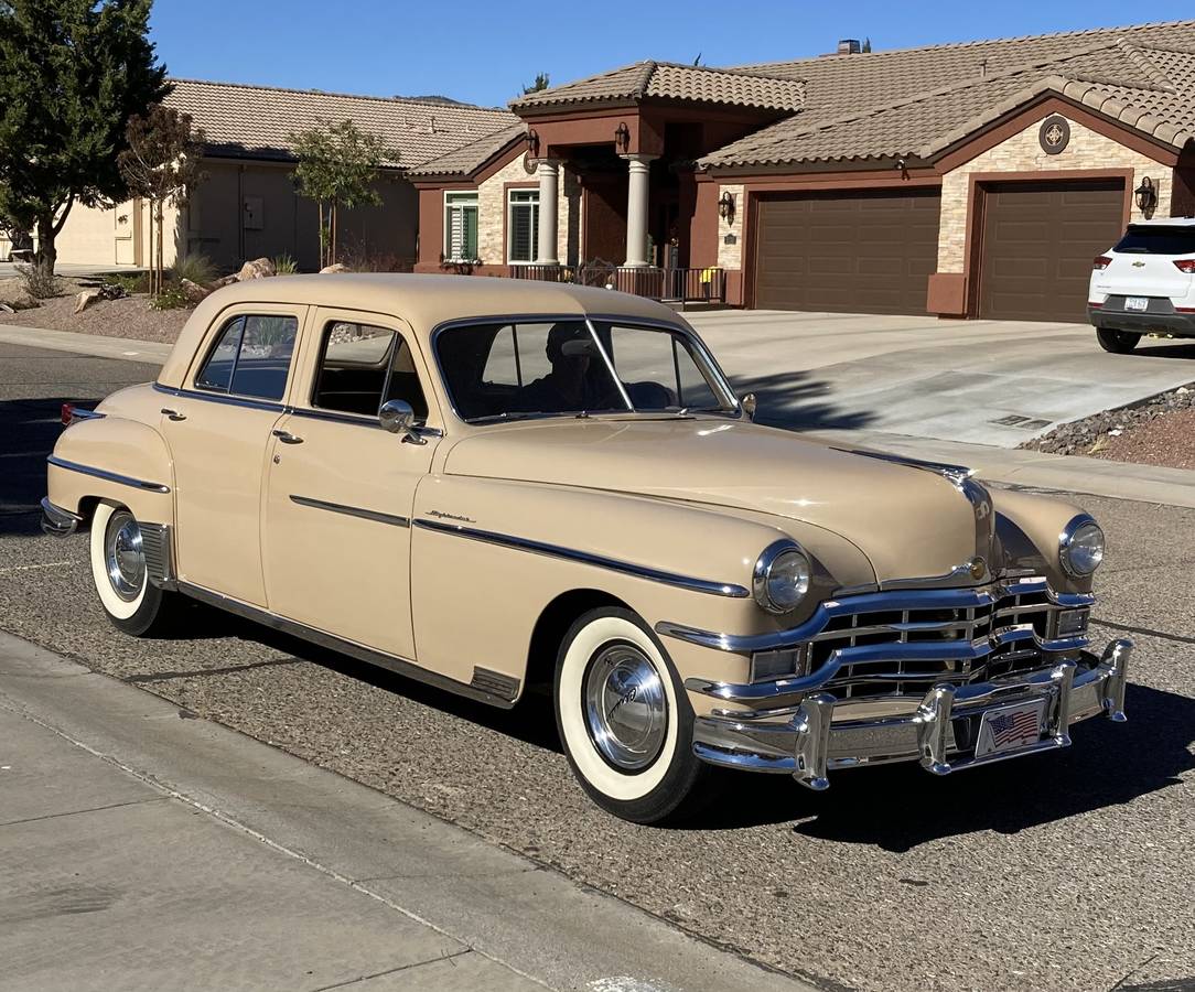 Chrysler-New-yorker-highlander-1949-brown-107787-1