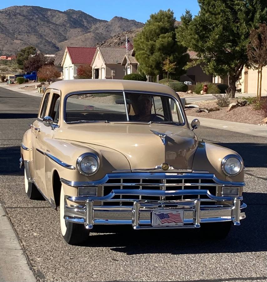 Chrysler-New-yorker-highlander-1949-brown-107787