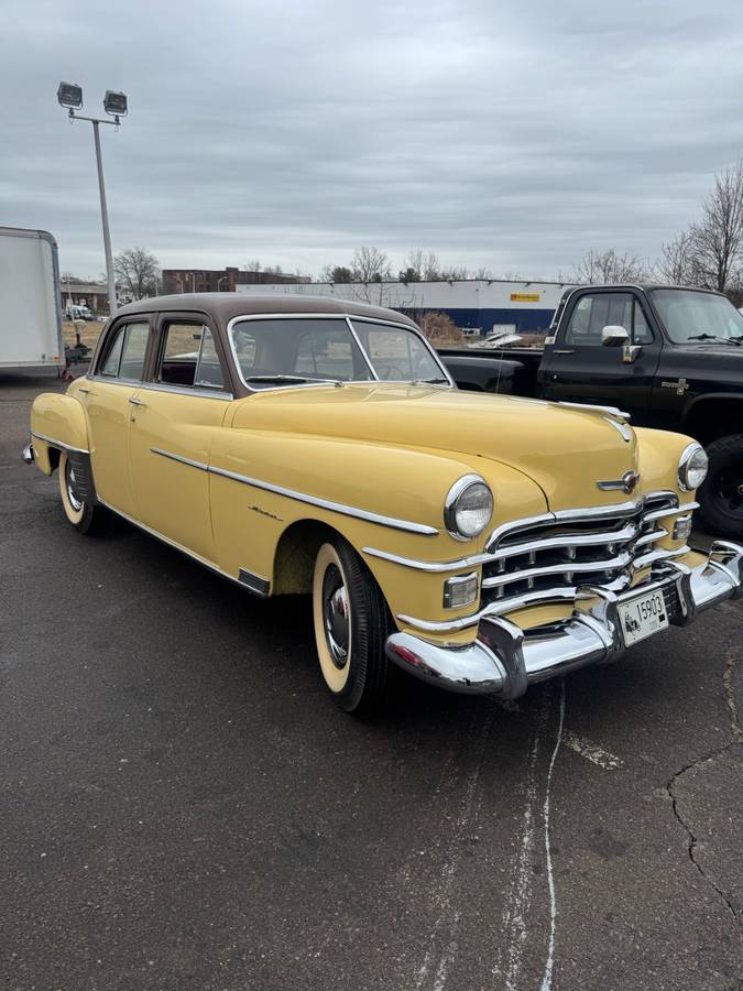 Chrysler-Windsor-1950-yellow-157715-1