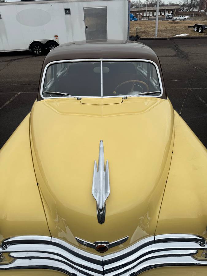 Chrysler-Windsor-1950-yellow-157715-11