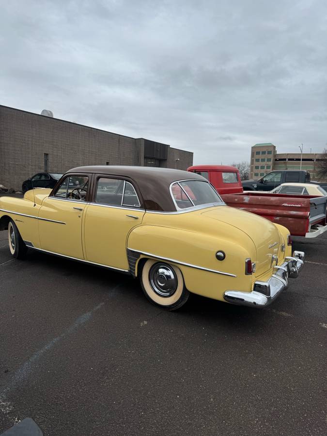 Chrysler-Windsor-1950-yellow-157715-7