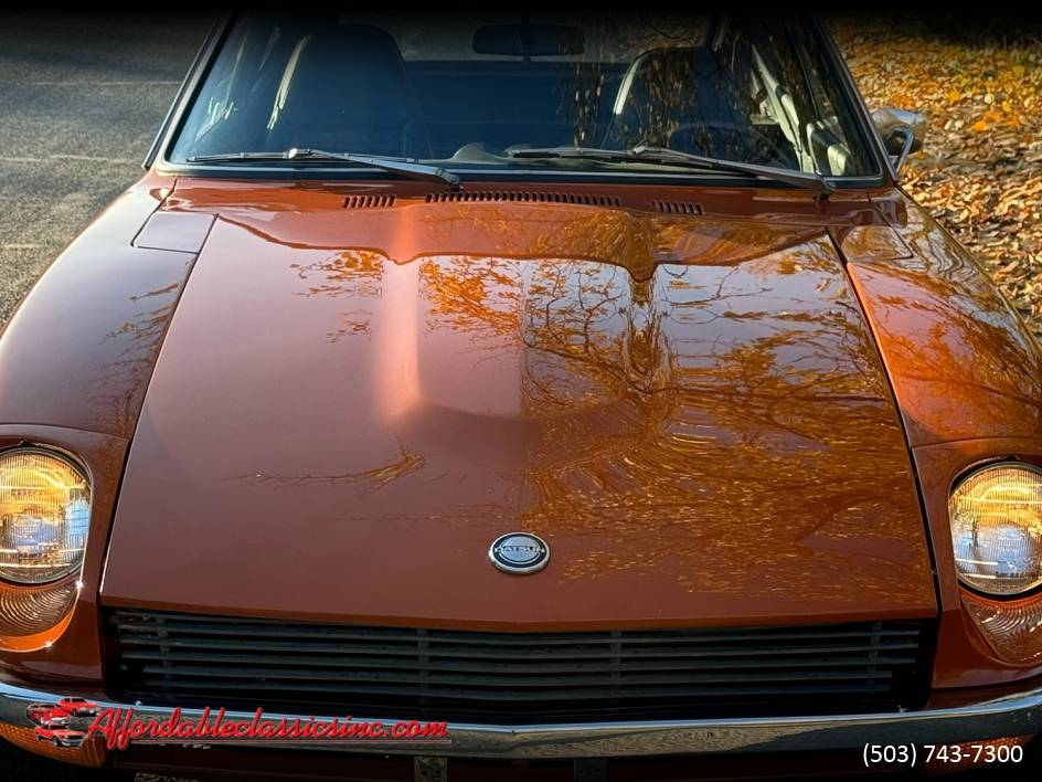 Datsun-240z-1972-102850-10