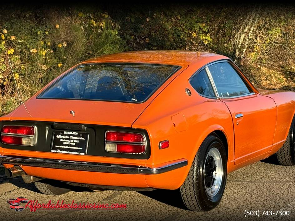 Datsun-240z-1972-102850-16