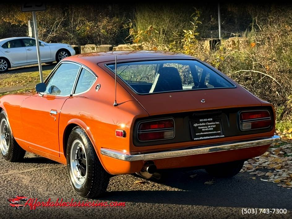 Datsun-240z-1972-102850-6